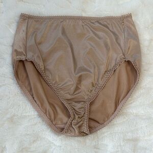 Vassarette High Waisted Panty XL